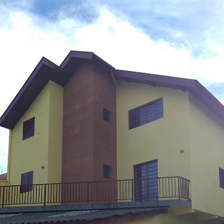 Villa Casa sobrado Campos do Jordão Exterior foto